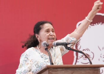 Rinden homenaje a Anita López con Centro de Asistencia Social